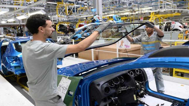 هكذا تتحكم أجندة “الباطرونا” في حقوق ملايين العمال بالمغرب