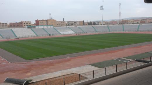 والي جهة الشرق يترأس اجتماعا للجنة تأهيل الملعب الشرفي بوجدة