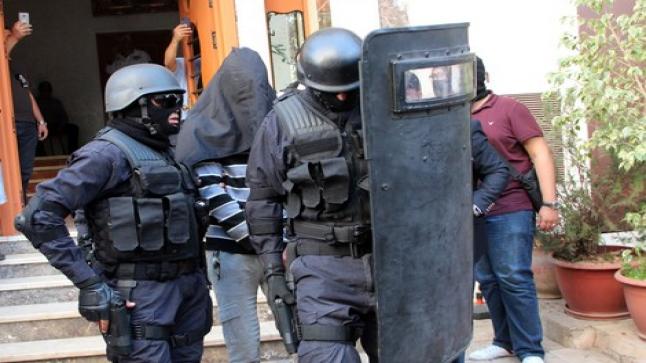 3سنوات سجنا لسائق “طاكسي” بسبب الإشادة بأفعال إرهابية من خلال الترويج لشريط فيديو جريمة شمهاروش