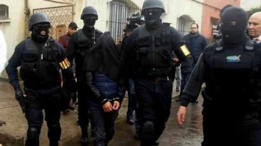 البسيج يوقف شقيقين متهمين بإرسال أموال للمقاتلين في العراق وسوريا