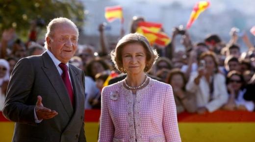 ملك إسبانيا يختار أبوظبي منفى له بعد شبهات فساد..