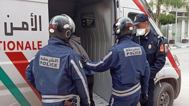 وجدة.. توقيف شقيقين وحجز 10 ألاف علبة من السجائر و580 علبة من “المعسل” ..
