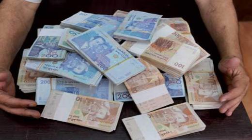 عامل بناء يسترجع مبلغ 17 مليون اختفت بطريقة مثيرة من حسابه البنكي..