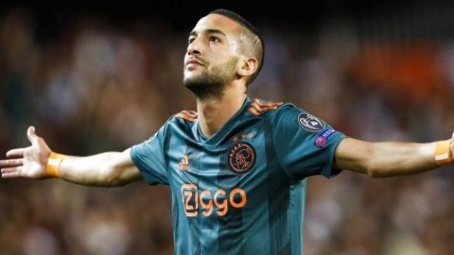 انتقال اللاعب الدولي المغربي حكيم زياش من أياكس إلى نادي تشيلسي