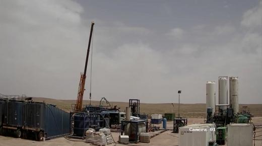 انعدام الغاز يغلق بئرا بتندرارا ويخيب أمل منقبي البترول بالمملكة