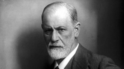 العالم بعيني رائد وملهم التحليل النفسي سيغموند فرويد