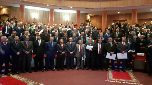 تسليم أوسمة ملكية لقضاة وموظفين بقطاع العدل