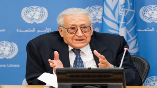 الأخضر الابراهيمي: المخضرم الذي يحمل عبء توجيه سفينة الجزائر