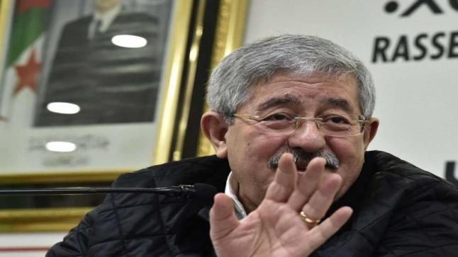 أحمد أويحيى صاحب طموح خلافة بوتفليقة يقفز من قارب السلطة في ذروة الغضب الشعبي