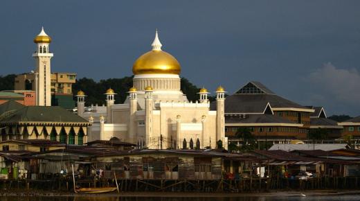 دولة آسيوية مسلمة تقر “الرجم” عقوبة لـ”الزناة” و”المثليين و منظمة العفو الدولية تدخل على الخط “
