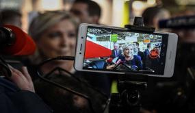 بسبب داعش إحالة اليمينية المتطرفة مارين لوبان على القضاء