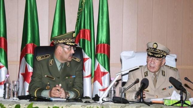 جنرال جزائري يستعين بساحر مغربي لإنقاذه من ورطته