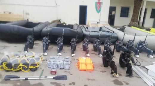 الناظور.. تفكيك شبكة للهجرة غير الشرعية وحجز قوارب سريعة وسيارات ومعدات