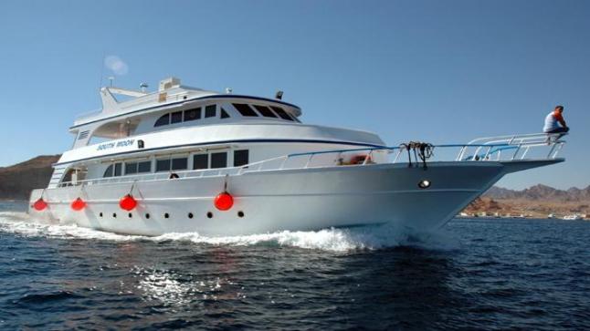 خطير .. في تحدّ سافر للأمن المغربي.. يخوت فاخرة للهجرة السرية نحو اسبانيا