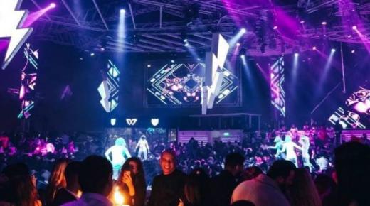 ابن سلمان يفتتح أول ديسكو بمدينة جدة في بلاد الحرمين