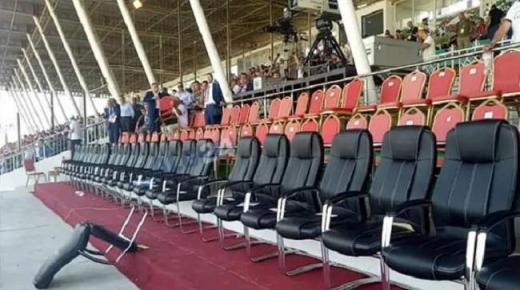زعماء سياسيون يهربون من منصة الملعب في نهائي كأس الجزائر
