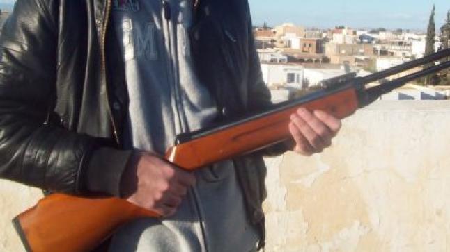 “سلطات العيون” تعلن العثور على جثة “قائد” مقتول بالرصاص