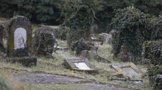 سيدة تخرج من القبر حية بعد دفنها وتموت بعد 10 دقائق!