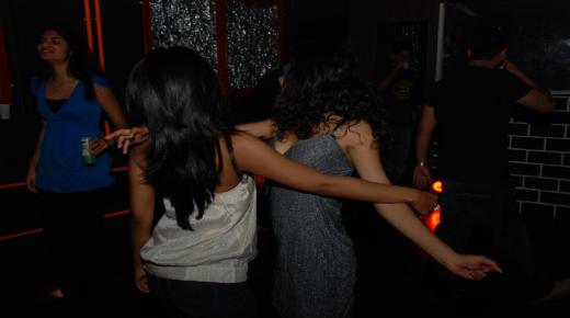 السلطات الولائية والأمنية بمدينة وجدة مطالبة للتدخل بصرامة لوضع حد لفوضى بعض الحانات والملاهي الليلية