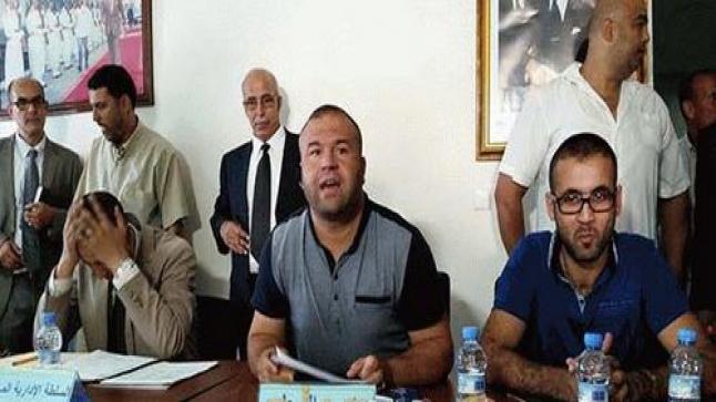 المحكمة الإدارية بوجدة تعزل رئيس بلدية الناظور ونائبيه لهذا السبب..