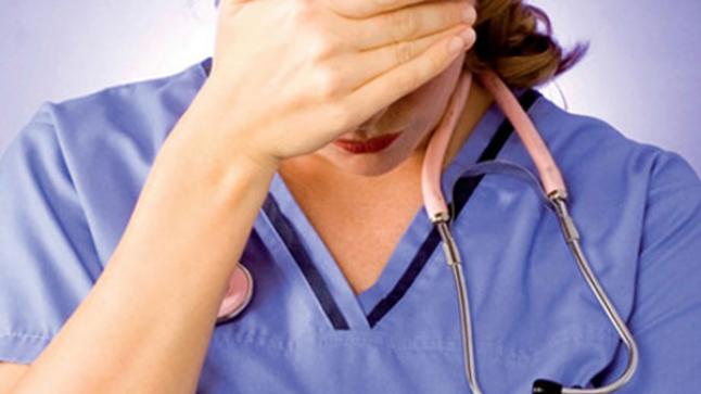 اعتقال ممرضة لتورطها في نشر تسجيل صوتي يتضمن أخبارا زائفة وإفشاء السر المهني..