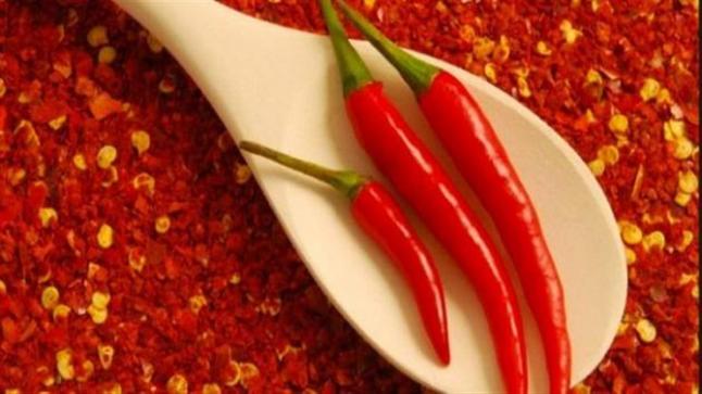 ماذا يحدث لجسمك عند تناول الطعام الحار يوميًا؟