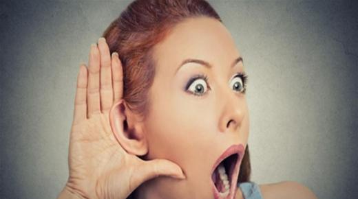 لماذا يعشق البشر النميمة؟.. إليكم التفسير العلمي..