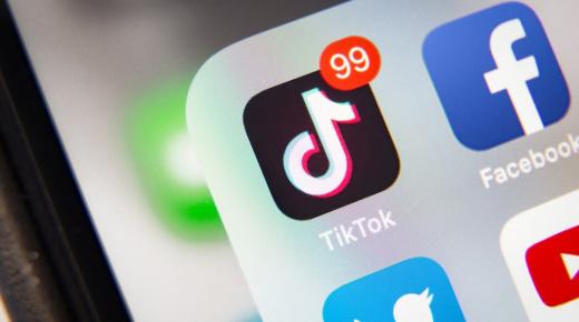 ما هو تطبيق “تيك توك” الذي يجتاح العالم بسرعة مخيفة؟