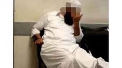 شاهد “فيديو” توقيف فقيه مسجد مُتهم باغتصاب فتيات قاصرات لمدة ثماني سنوات ..