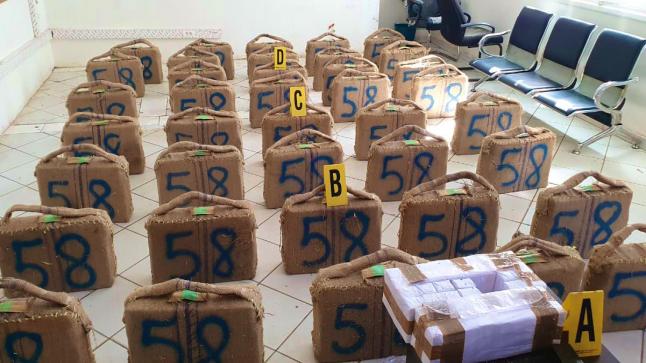 إجهاض محاولة للتهريب الدولي للمخدرات وحجز ما يقارب 5 أطنان من مخدر الشيرا ..