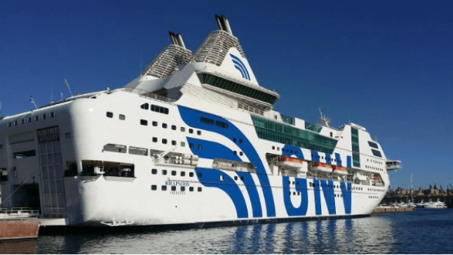 اسبانيا تعيد فرض فحوصات كورونا على المغاربة الراغبين في دخول ترابها..