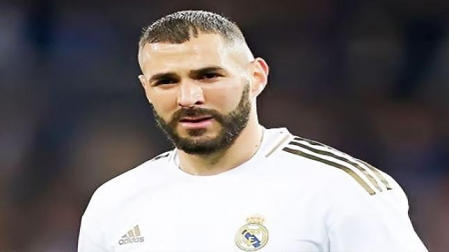 بنزيمة سيخضع للمحاكمة في قضية الابتزاز بشريط جنسي..