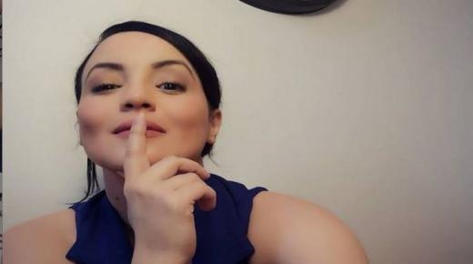 جدل كبير بسبب دعوة الفنانة المغربية سناء عكرود لـ”الانحراف”..