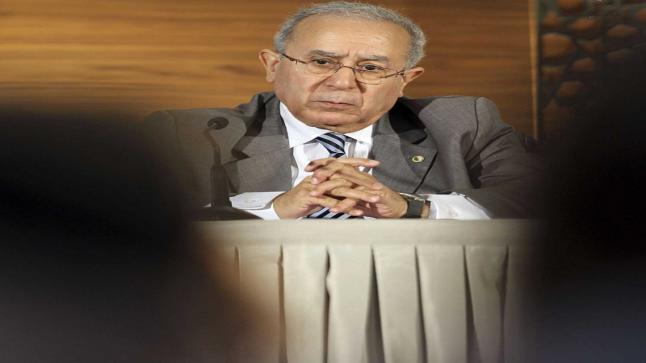 بعد قطع بلاده علاقتها مع المغرب..لعمامرة يبحث مع نظيريه المصري والسعودي تطورات الساحة المغاربية..