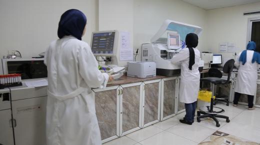 رغم التسقيف..المختبرات الطبية الخاصة تحقق هوامش ربح كبيرة..