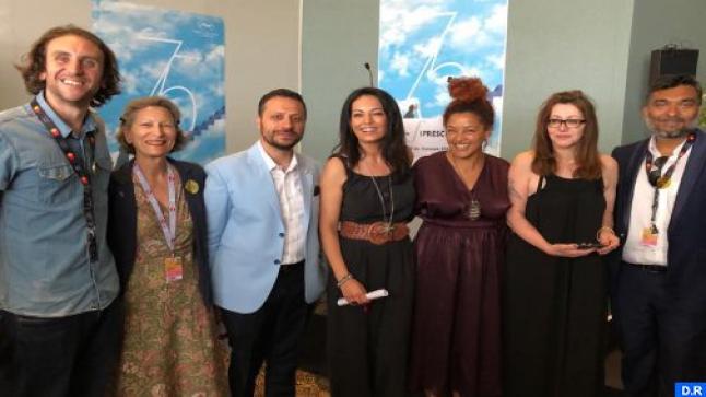 مهرجان “كان”.. الفيلم المغربي “أزرق القفطان” يفوز بجائزة النقد الدولي..