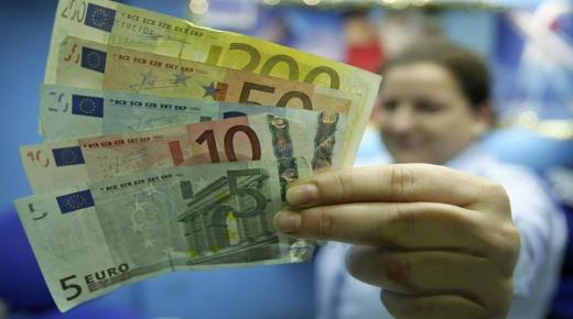 فرنسا الوجهة الرئيسية لتدفق الاستثمارات المغربية المباشرة بالخارج