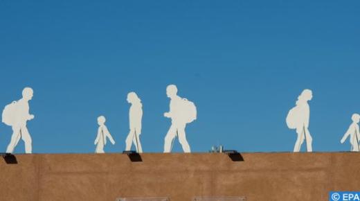 نصف الشبان المغاربة يفكرون في الهجرة خارج الوطن..