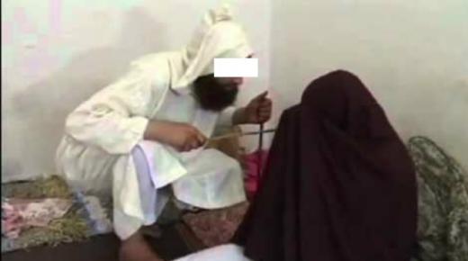 اعتقال “راقي” متهم باغتصاب شقيقتين وممارسة الشعوذة..