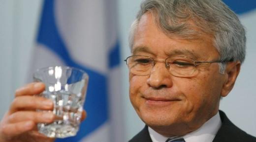 ينحذر من مدينة وجدة.. محكمة جزائرية تقضي غيابيا بسجن وزير الطاقة السابق شكيب خليل 20 عاما..