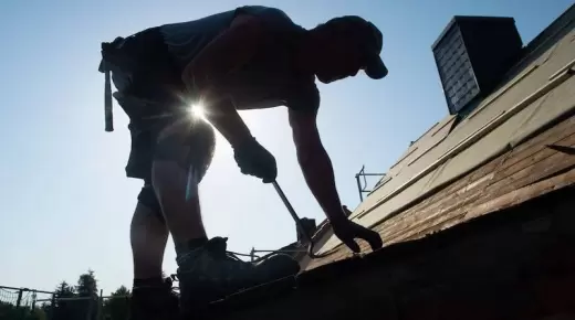 برلماني يكشف “اختلالات” برنامج “أوراش” ..￼