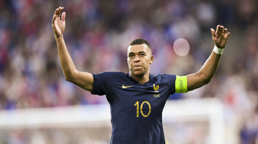 تصرف صادم من مبابي تجاه وفد الهلال السعودي￼￼￼￼ !￼