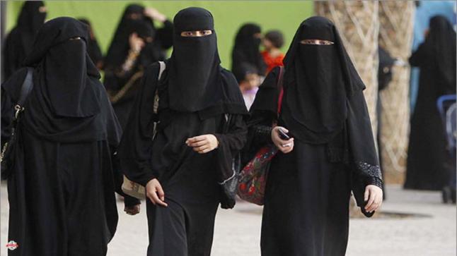 قرار مصري يمنع مـئـات المنقبات من دخول المدارس!