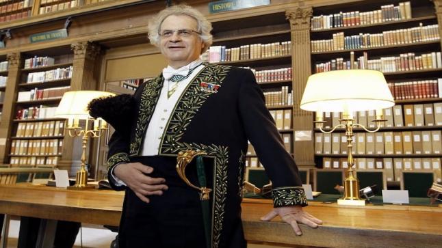 انتخاب أمين معلوف أمينا دائما للأكاديمية الفرنسية