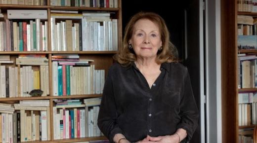 دولة “الكابرانات” ترفض منح تأشيرة الدخول للكاتبة الفرنسية الحاصلة على جائزة نوبل آني إرنو..