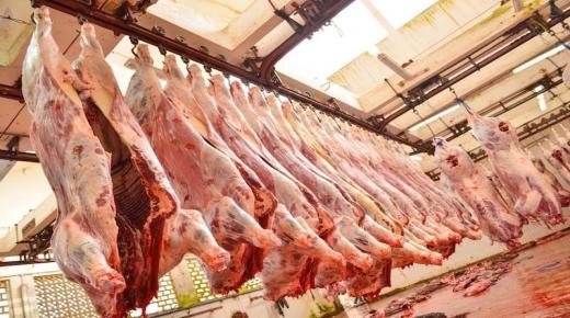  مهنيين يطالبون بوقف التجاوزات في بيع اللحوم الحمراء