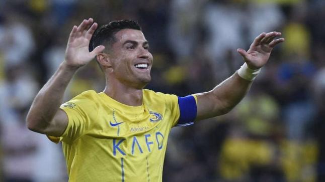 رونالدو يتصدر قائمة الرياضيين الأعلى أجرا في العالم..