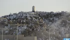 أكثر من مليوني حاج يقفون بعرفة لأداء ركن الحج الأعظم..