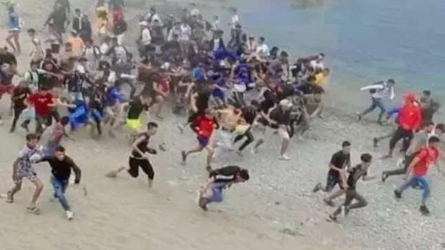 توقيف 4455 شخص في محاولة الهجرة الجماعية نحو سبتة ومليلية..