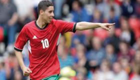 سكتة قلبية ..تتسبب في وفاة اللاعب الدولي المغربي السابق عبد العزيز برادة..